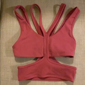Alo Trackie Bra Rasberry Color